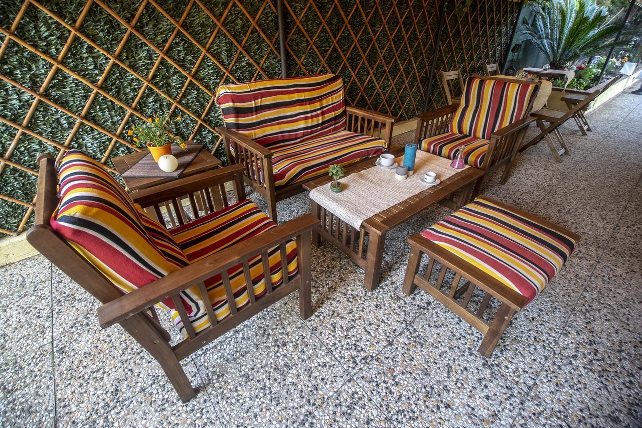 Hotel Herve Марина ди Маса Екстериор снимка